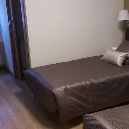 Guest house Restaurante La Muralla Ona